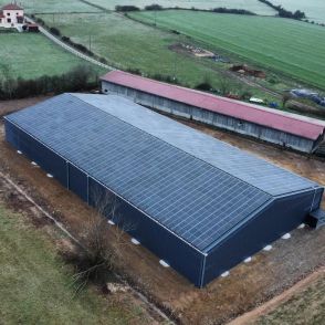 Hangar Solaire Symétrique réalisé par Triangle energie