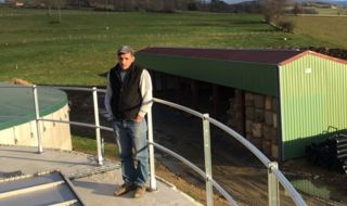 Témoignage d'une réalisation d'hangar agricole solaire chez Monsieur Charvolin dans le Rhône