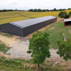 Hangar Solaire Symétrique réalisé par Triangle energie