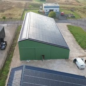 Bâtiment agricole Solaire et photovoltaïque réalisé par Triangle energie chez de agriculteurs dans toute la France