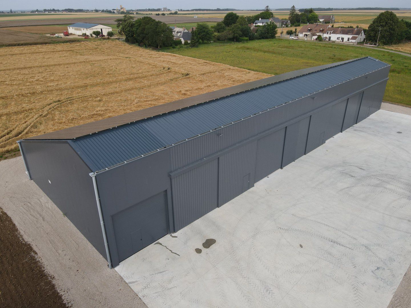 Bâtiment agricole Solaire et photovoltaïque réalisé par Triangle energie chez de agriculteurs dans toute la France