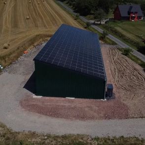 Bâtiment agricole Solaire et photovoltaïque réalisé par Triangle energie chez de agriculteurs dans toute la France